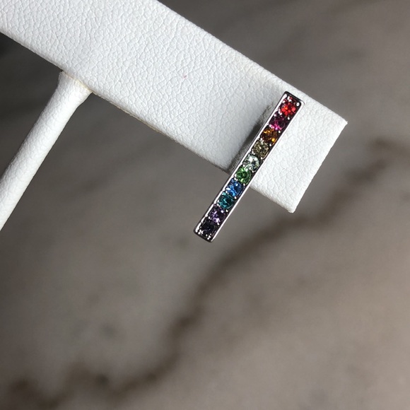 Rainbow Rhinestone bar earring's - Picture 7 of 10